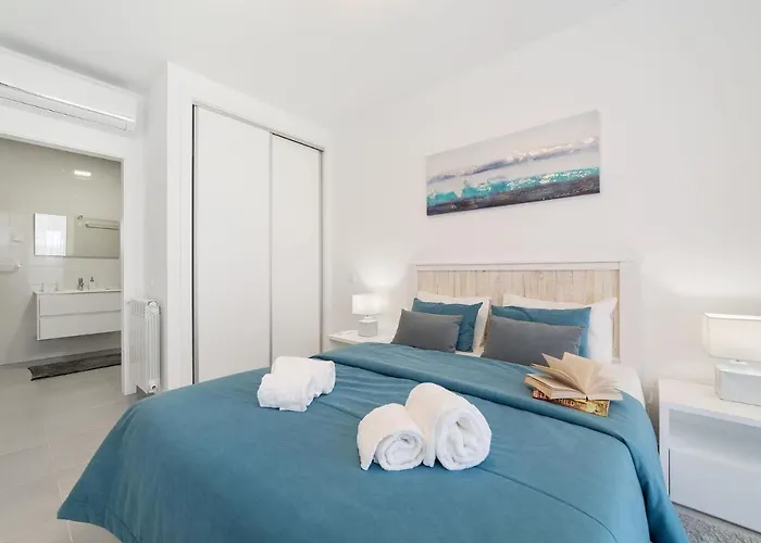 Muralha 2 - - By Sch Διαμέρισμα *